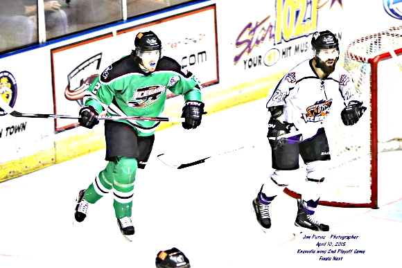 041015_2nd playoffJIM_0032