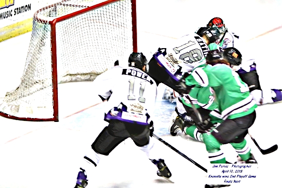 041015_2nd playoffJIM_0070