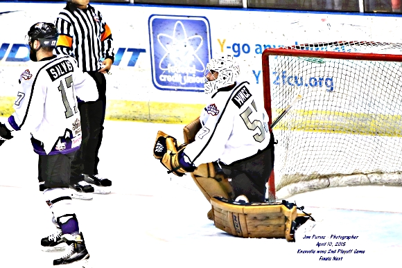 041015_2nd playoffJIM_0078