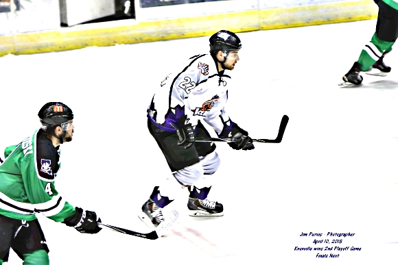 041015_2nd playoffJIM_0101