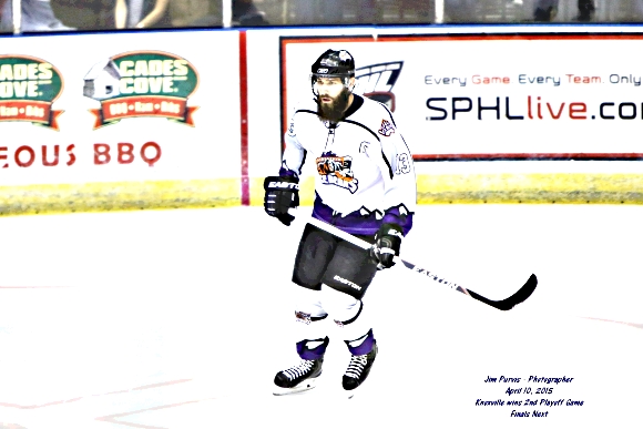 041015_2nd playoffJIM_0103