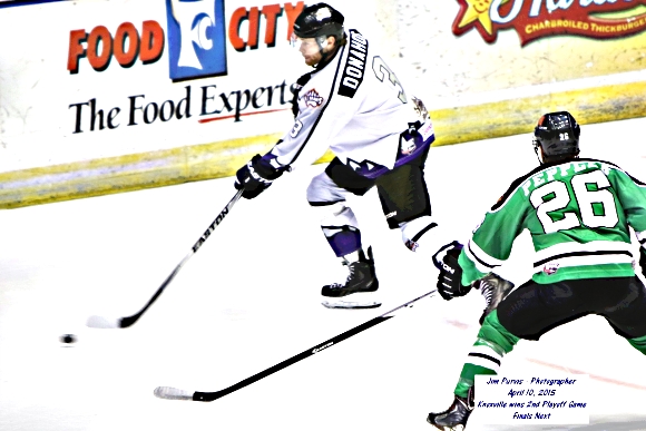 041015_2nd playoffJIM_0107