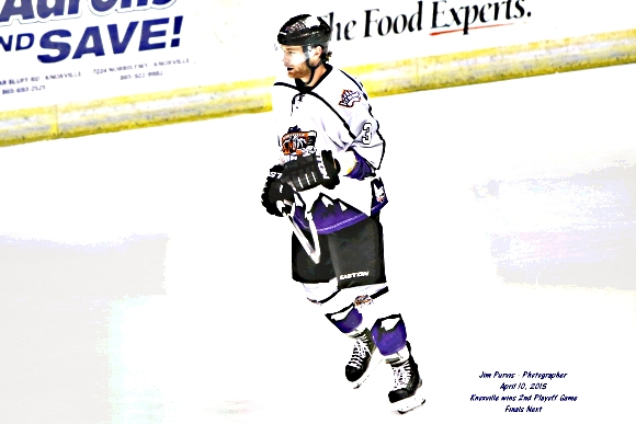 041015_2nd playoffJIM_0122