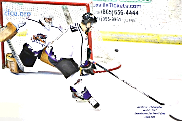 041015_2nd playoffJIM_0128