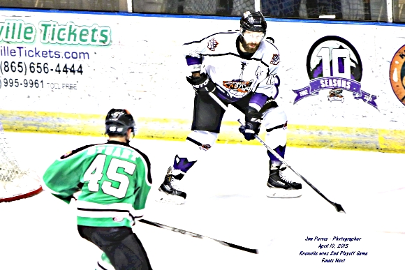 041015_2nd playoffJIM_0130