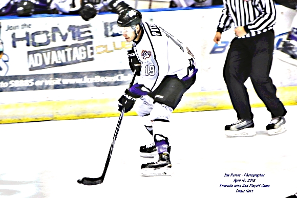 041015_2nd playoffJIM_0139