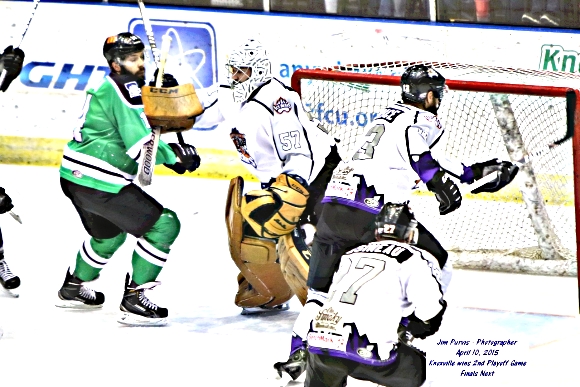 041015_2nd playoffJIM_0157