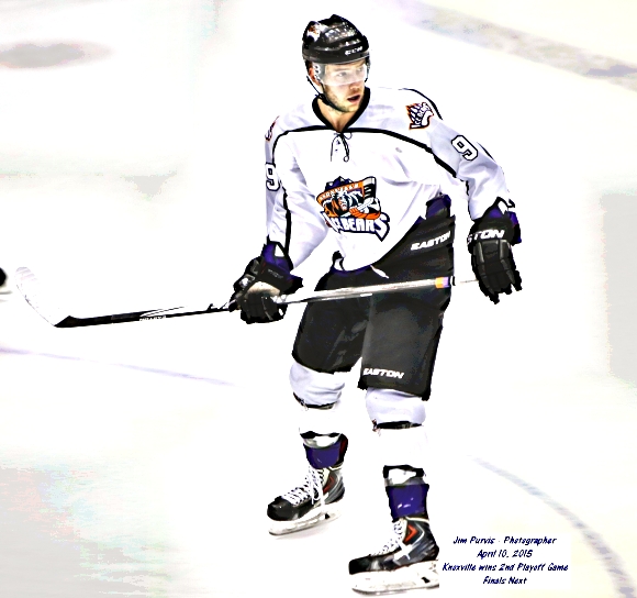 041015_2nd playoffJIM_0207