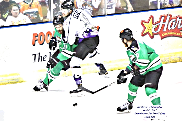 041015_2nd playoffJIM_0221