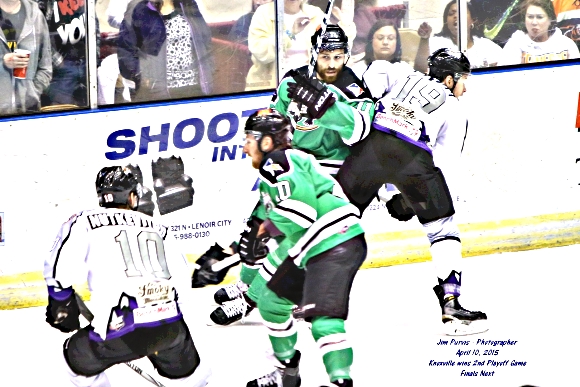 041015_2nd playoffJIM_0223