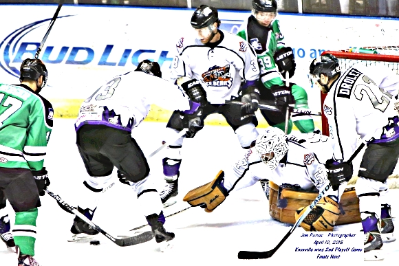 041015_2nd playoffJIM_0234