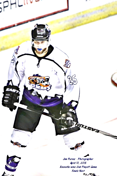 041015_2nd playoffJIM_0302