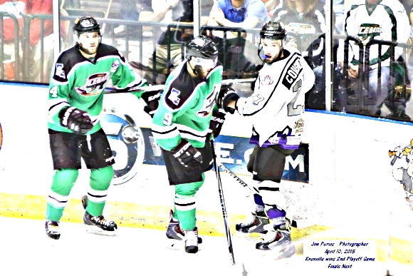041015_2nd playoffJIM_0307