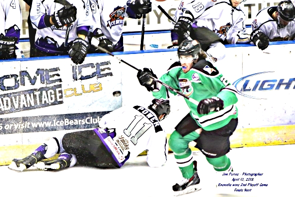 041015_2nd playoffJIM_0309
