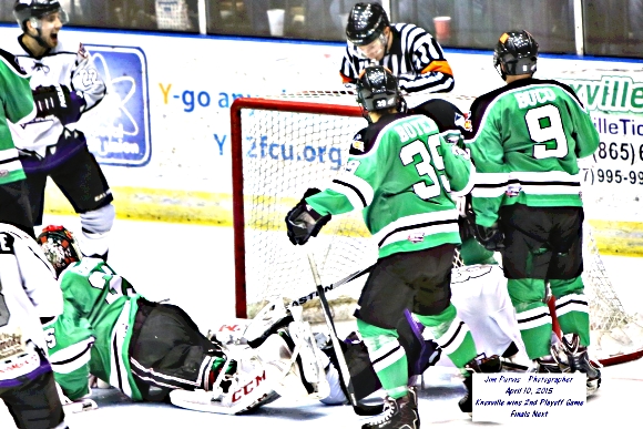 041015_2nd playoffJIM_0351