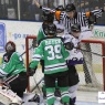 041015_2nd playoffJIM_0353