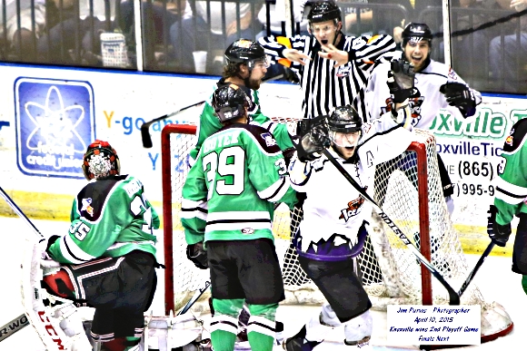 041015_2nd playoffJIM_0354