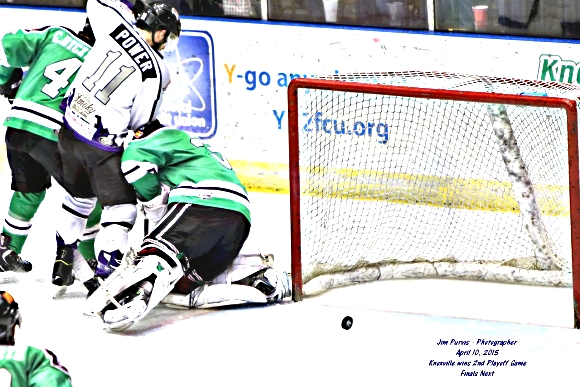 041015_2nd playoffJIM_0362