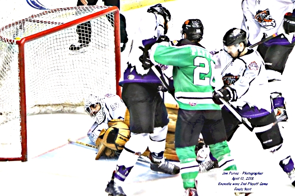 041015_2nd playoffJIM_0384