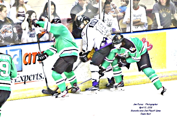 041015_2nd playoffJIM_0402