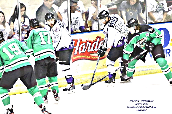 041015_2nd playoffJIM_0405