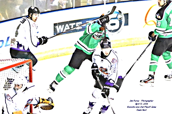 041015_2nd playoffJIM_0408