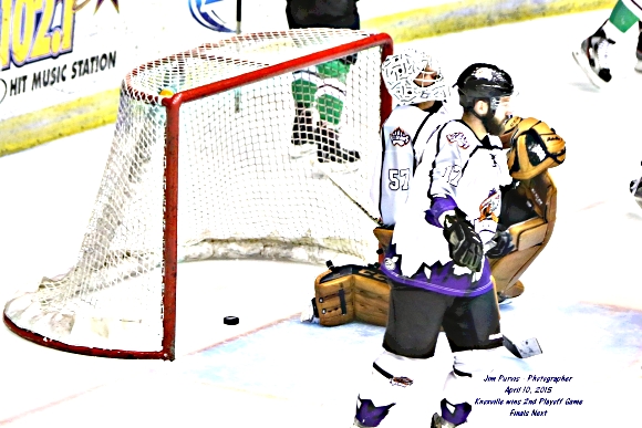 041015_2nd playoffJIM_0411
