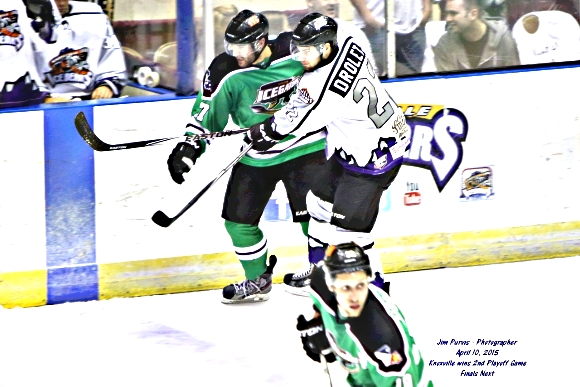 041015_2nd playoffJIM_0432