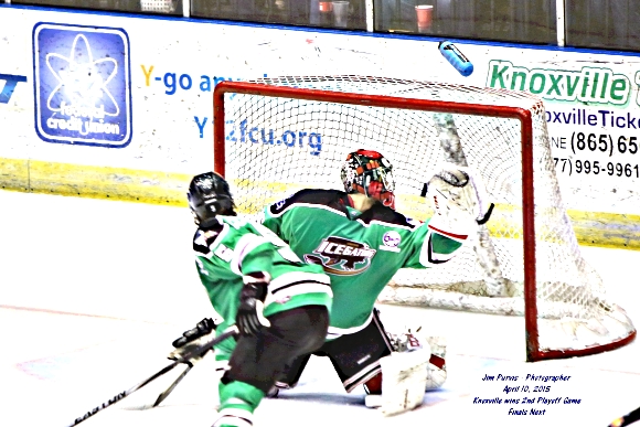 041015_2nd playoffJIM_0457