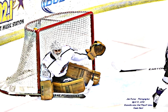 041015_2nd playoffJIM_0506