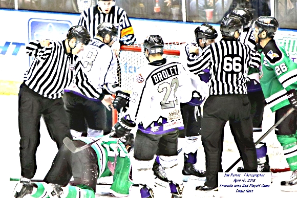 041015_2nd playoffJIM_0582