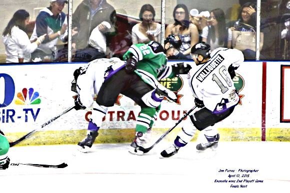 041015_2nd playoffJIM_0641