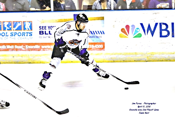 041015_2nd playoffJIM_0655