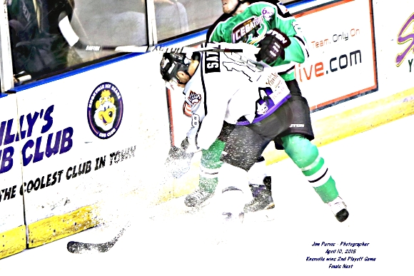 041015_2nd playoffJIM_0924