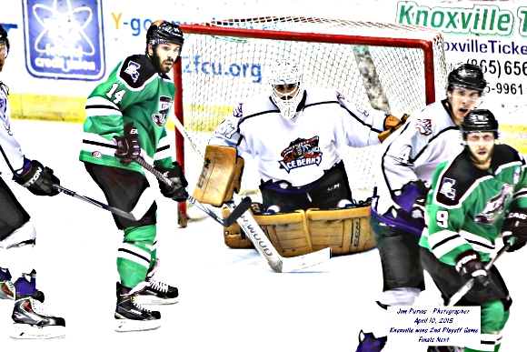 041015_2nd playoffJIM_0936