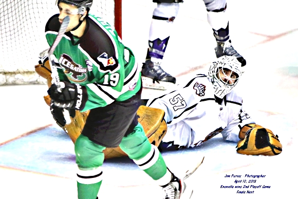 041015_2nd playoffJIM_1056