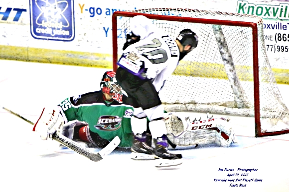 041015_2nd playoffJIM_1109