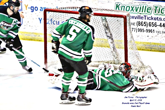 041015_2nd playoffJIM_1111