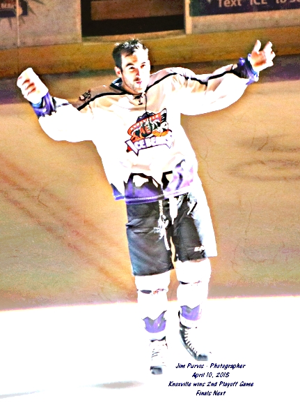 041015_2nd playoffJIM_1236