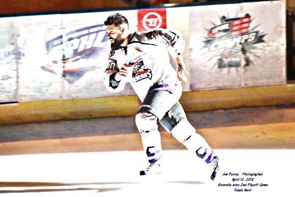 041015_2nd playoffJIM_1242